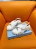 Designer womens sandals legnoso sandali piatti muli flaty beige bianca nero in pizzo rosa in pizzo fuzzy pelliccia fluttuanti pannelli estivi da spiaggia scarpe da casa donna famosa 0402