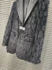 Suits damskie 2024 Odzież metalowa klamra futra Patchwork Blazer nr 37