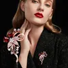 Terno feminino de zircão da moda estrela com flor Flor Flor Flor Simple Pin Coat Acessórios