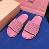 Summer Designer Beach Slip Slipisti Donne Donne Luxuria Slipisti a spina di pesce Slimi MiUi Cucili in pelle Mule Slipisti