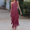 Casual Dresses Women Sexig skev krage Tassel Party Dress Spring Solid Oregelbunden lång sommar en-axel ärmlös ihålig maxi