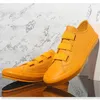 Casual schoenen 2024 Autumn Heren Vulcanisatie Britse stijl Elastische Webbing Slip-on Loafers PU Leer Sewing Lazy Designer Flats M22395