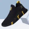 BOTAS 2021 Verão Novo masculino Sapatos esportivos de moda masculinos respiráveis e confortáveis Sapatos Casuais Casuais Alunos