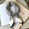 Sjaals mode sjaals voor dames sjaal afdrukken zijde satijn hijab sjaal vrouwelijk bandana 70*70 cm luxe merk vierkante sjaals sjaals voor dames 240410