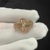 High End Vancefe -märkesdesigner ringar för kvinnor dubbelsidig reversibel CNC precision snidad vgold högkvalitativ röd jade som födelsedagspresent