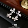 Sier Nadel Zirkon Schmetterling koreanischer Stil, einfaches elegantes Design, modische und High -End -Ohrringe, leichte Ohrringe
