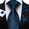 Coules de cou Green et Gold Paisley Mens Tie en soie Brooch Pin Pinion Cuffers Business Wedding Party Set ACCESSOIRES DES GRANDS GONDC240410