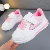 Sneakers Chaussures pour enfants 2022 Été Nouveaux enfants Fashion Casual Sports Chaussures Crochet Loop Love Embroidery Princess Girls Sneakers polyvalent