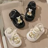 Baby Wanderschuhe weiche Soled Cartoon Baby Anti-Kick-Sandalen mit Klettverkleidung Sommerbabyschuhe für Jungen und Mädchen