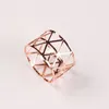 6/10 stks Rose Gold Metal Geometric Hollow Napkin Rings Serviette Holder voor bruiloftsfeest Hotel Banquet eetkamertafel Decor Decor