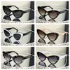 Fashion Designer Mens Womens Cat Eye Sunglasses Thin Legs Multicolor Classic Glasses for Vacation Driving Glasses With box 26985