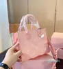 デザイナー-Pink Styles Sakura Bag Shopphingbag Chain Slanting Ald Arm Shouldled Slanting Handheld Mini Small Purseシングルメッセンジャー