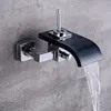 Bakala moderno moderno a cascata a muro a muro di vasca da bagno mixer rubine