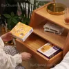 Mesa de cabeceira de carvalho Nórdica Nórdica Cherry Walnut Mandôs -devas de mobília japonesa simples Cabinete de cabeceira de cabeceira Duas gavetas