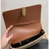 Kadın örgü haberci çanta saman omuz crossbody cüzdan yüksek kaliteli çanta çantası moda altın donanım mektup püskül dekorasyon zinciri debriyaj kanat çantaları 884 550