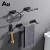 Toiletpapierhouders geen boren zelfklevende zwarte handdoekstaaf houder gewaad toiletpapier rek geborsteld gouden badkamer hardware accessoires set 240410