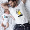 Ropa familiar a juego de cerveza media cerveza y botella de pinta Familia Mira camisetas ropa papá mamá y yo camiseta padre madre hija hijo