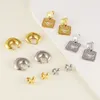 Pendientes de aro Carlidana Square Heart Drop Charm Dangle 18K Gold Butterfly Butterfly Acero inoxidable Joyas impermeables Día de San Valentín