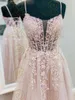 Appliques in pizzo rosa chiaro spaghetti cinghia abiti da ballo di fine anno lunghe lunghezza del pavimento corsetto posteriore abito da sera elegante