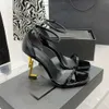 デザイナーサンダルヒールクラシック女性靴ヒールサンダルファッションドレスシューズダンスシューズ新しいセクシーなスーパー10cmレディウェディングメタルベルトバックルハイヒール女性靴のサイズ