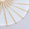 Regenschirme 30pcs/Los Chinesisches Bastelpapier Regenschirm für Hochzeitspograph Accessoire Party Dekor Weiße Langstreifen Parasol Großhandel