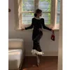 Vestidos informales de moda coreana Retro Light Luxury Black Dress Women's 2024 Autumn/Winter Celebrity Style Velvet de manga larga