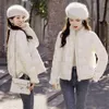 Nuovo stile cinese per socialite invernale femminile, piccolo ricamo a bottone vento profumato corto 90 anatra bianca giù