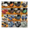Sandálias de grife mulheres deslizam famosa plataforma sandália de verão sapatos planos de moda praia slides 26201 com caixa
