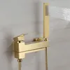 Gebürstete goldene Badewanne Duschmischer Wasserhahn Wandmontage Badezimmer Wannenmischer Hahn mit Handdusche Bidet Set Mattschwarze Mode