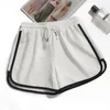 Frauen Shorts Casual Lose Sports Frühling Sommer grundlegender elastischer Taille Brachzug Yogahosen, die weit schlafend Bein laufen