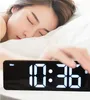 10.23 Zoll große digitale Wanduhr Temperatur Datum Woche Dual Alarme Nachtmodus Sprachsteuerung Touch Snooze Tischuhr 12/24H LED -Uhr