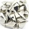 50pcs Les cornes façonnent des pointes en plastique et des goujons rivets de vêtements en or / argent pour chapeaux Rivets en cuir de vêtements diy accessoires punk rock