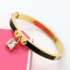 Bracelets de créateur niche de mode simple personnalité simple glacée colorée bracelet ouvert bracelet pour femmes en cristal petit verrouillage