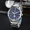 Top Luxury Mens Watch Quartz Ausdauer Pro Rächer Chronograph 44mm Uhren mehrere Farben Gummi -Männer Uhren Glasgelistscheine