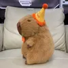 Plush -poppen capybara pluche pop schattige capibara anime pluizig speelgoed kawaii pluche pop gelukkige verjaardagsmeisje zacht vuldier cadeau j240410