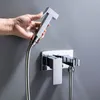 Mélangeur de salle de bain mural Bidet Robinet en laiton carré douche Sparyer Bidets Taps de toilette