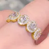 Wedding Rings Huitan Elegant Oval Cubic Zirconia Vrouwen Trendy Engagement Accessoires Silver Kleur/Gold Color Fashion Jewelry