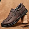 Buty zwykłe plus rozmiar dla mężczyzn Spring Oddychane trampki Business Driving Walking On Mokejczy zapatillas de hombre