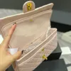 Klasik İnci Pembe Beyaz Flep Bag Glitter Lambskin Kapitone Ekose Metal Zincir Donanım Omuz Crossbody Bag Tasarımcısı Fransızca LA