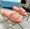 Sandálias de crochê feminino feminino designer de plataforma sandale monolith borracha de espuma de 55 mm preto slides rosa chinelos sapatos de praia de verão