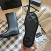 Designer laarzen dikke hiel dikke zool lange laarzen mode vierkant teen vrouwen regenlaarzen mannen vrouwen rubber laarzen nieuwe waterdichte anti slip high buis regen schoenen pure kleur