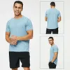 2024 Herrlululemeni T-shirt Summer Leisure Running Training Yoga Outfit Clothes Fiess snabbt torrt andas Löst kort ärm Hög elasticitet och avslappnad KG668
