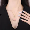 Colliers pendants Eyika Luxury Gold plaqué Simulé Collier de chalcédoine rose pour femmes pour femmes