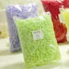 100g/Lot Colorful Raffia Shredded Paper Presentlåda Förpackning Bröllopsfest Candy Present Box Filling Material Födelsedagsfest Dekoration