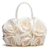 Sacs de soirée Boutique de fgg Red Flower Rose Bush Femmes Satin Purse Per perle Handle Totes Sac Mariage Hand