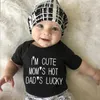 Ik ben schattig Mom's Hot Dad's Lucky Newborn Baby Girl Boy Deskleding Korte mouw Casual Bodysuit jumpsuit Playsuit Outfits Doek 0-24m