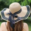 Hüte für Frauen Sommer großer Rand Strohhut Floppy Wide Sun Cap Ribbon Bowknot falten panama Beach Visier 240410