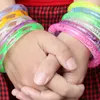 12 pièces / lot Bracelet LED Light Battered Fonctionnement des bracelets clignotants pour enfants