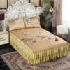 Falda de la cama de 1 por ciento +2 piezas Cubas de almohadas NUEVA LLEGA SUMERA SEDILLO CAMA DE LA CAMA DE Seda King Size suave y fría Cama