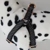 Schwarzer Wellenpunkt Personalisierte Hunde Brustgurte graviertes Typenschild für kleine mittelgroße Hunde Pitbull Mops Cocker Spaniel